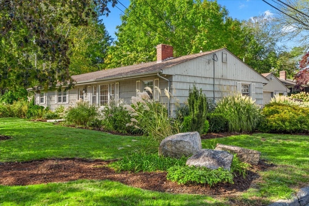Photo of 17 Marion Rd, Mattapoisett, MA 02739 (MLS # 73595359)
