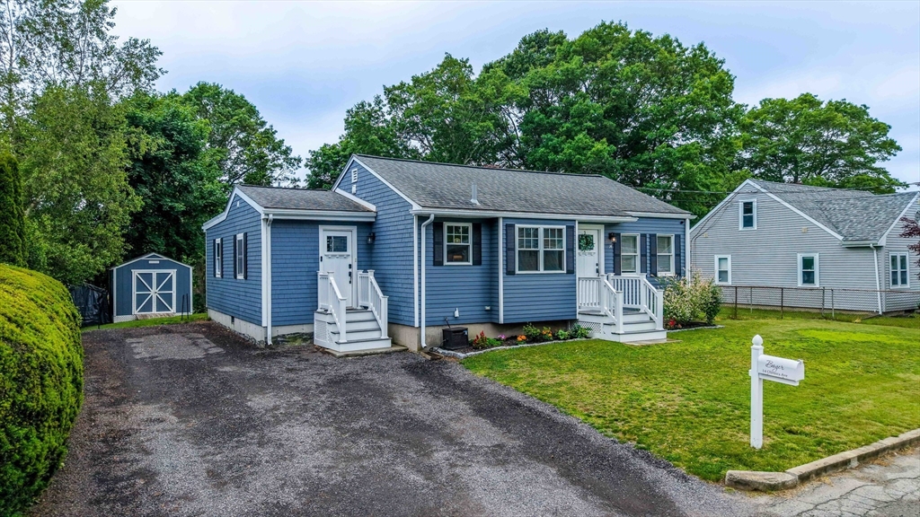 14 Oliveira Ave
