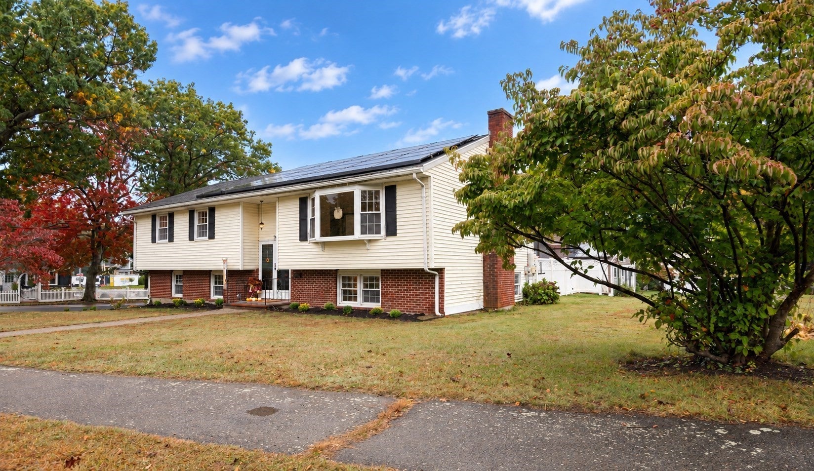 Photo of 31 Towne Crest Drive, Stoneham, MA