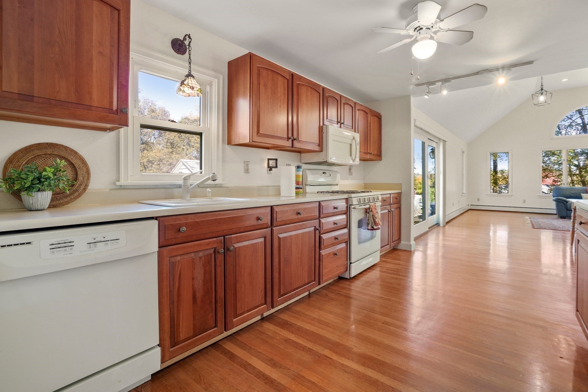 7 Edson Ave, Rutland, MA Photo #7