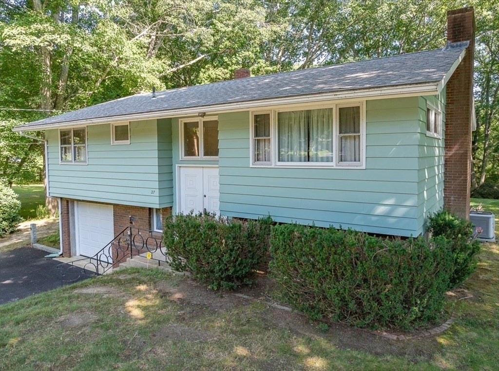 27 Brook St