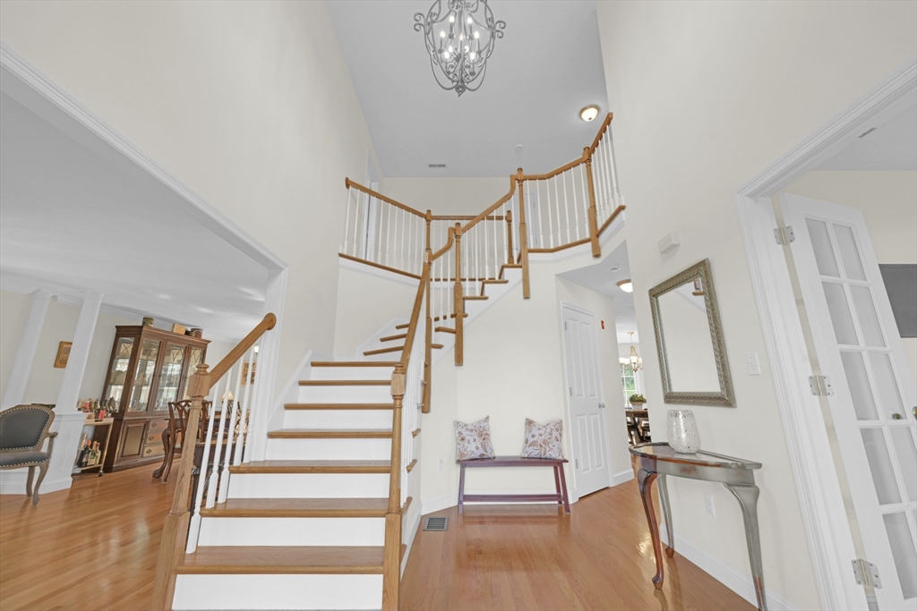 7 Meadow View Ln