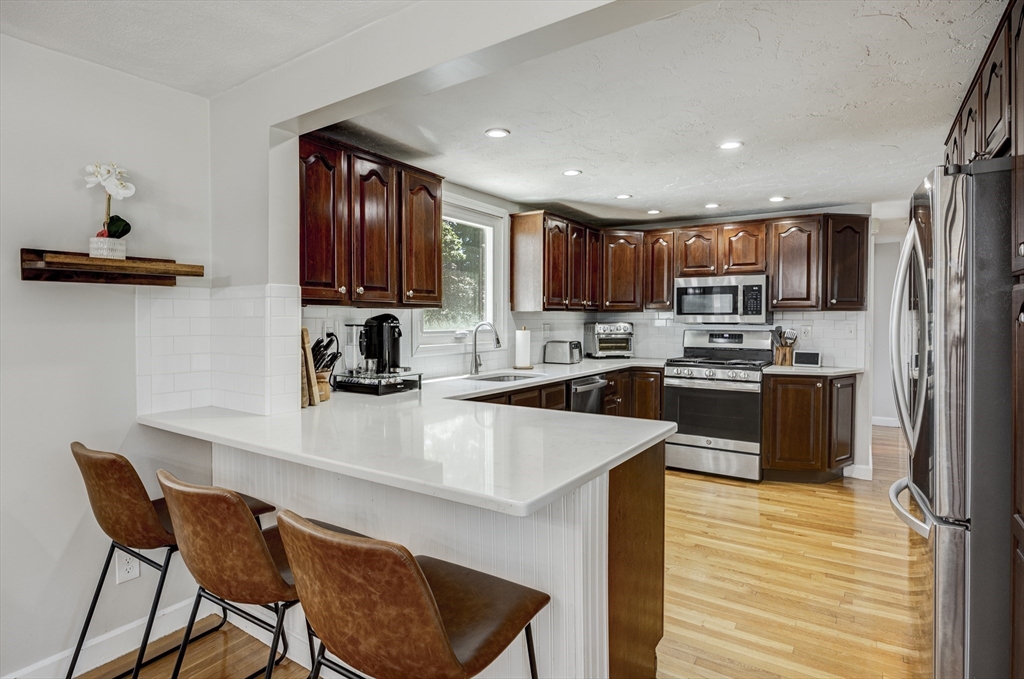 27 Lawnview Dr