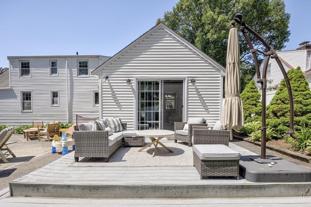 27 Lawnview Dr