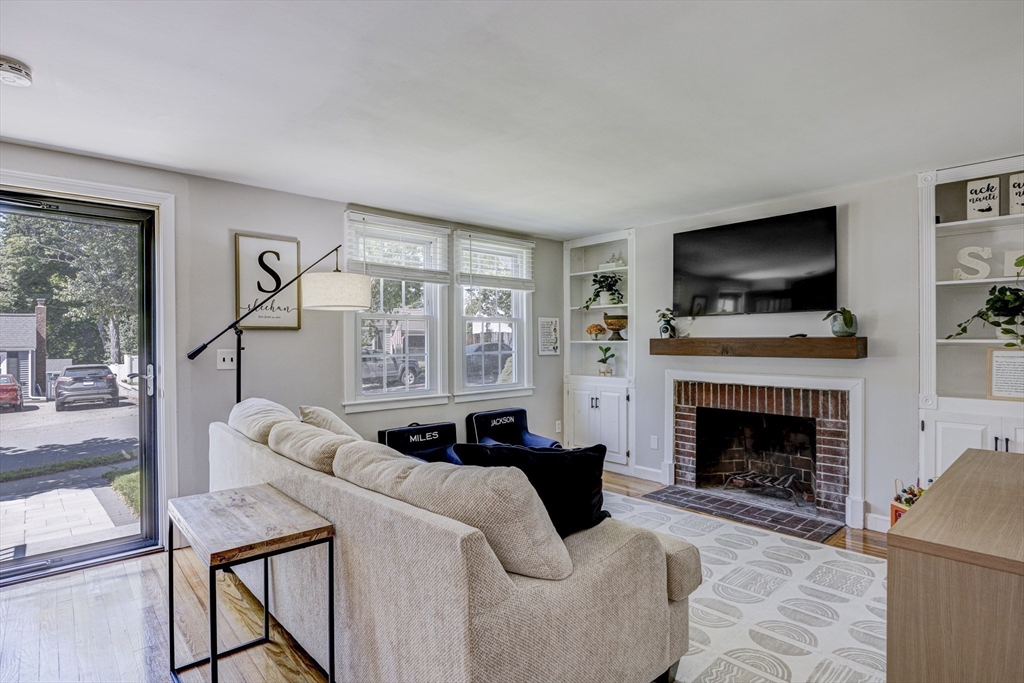 27 Lawnview Dr