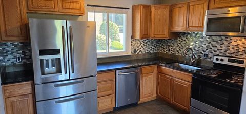 Photo of 22 Jacqueline Rd #F, Waltham, MA 02452 (MLS # 73539190)