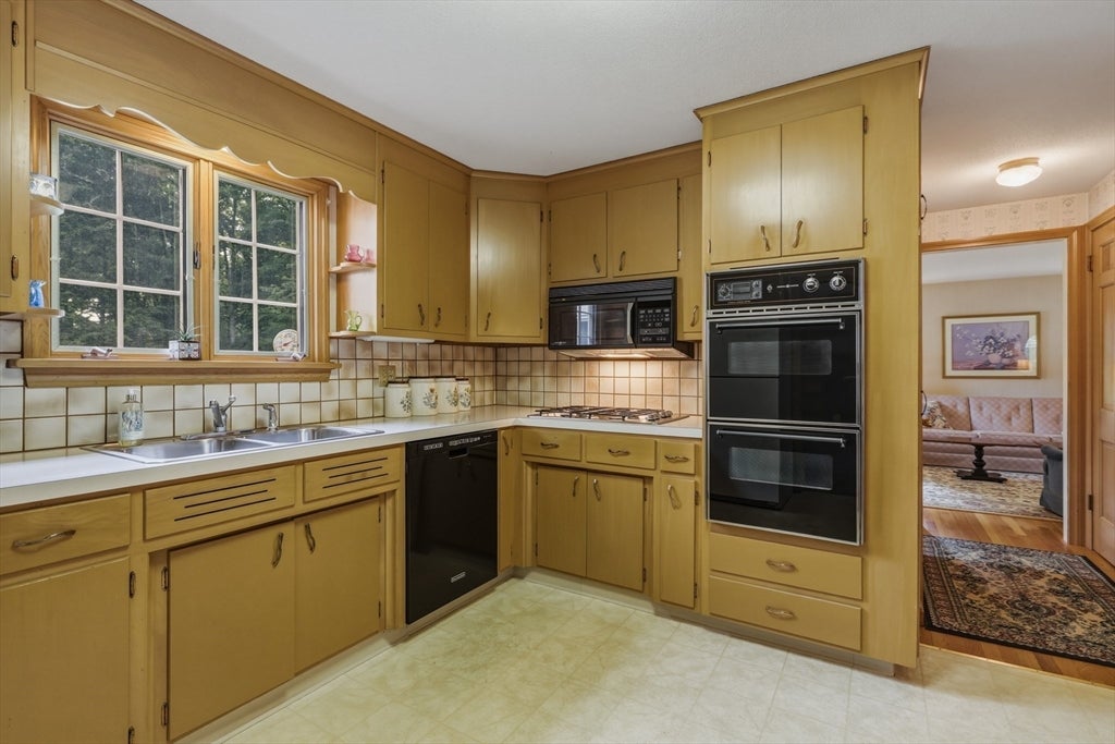 71 Cedar Rd, Longmeadow, MA, 71 Cedar Rd, Longmeadow, MA Photo #23