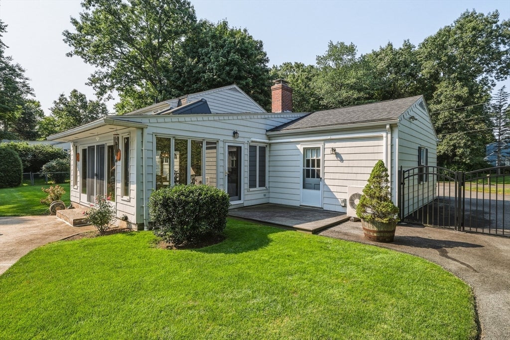 71 Cedar Rd