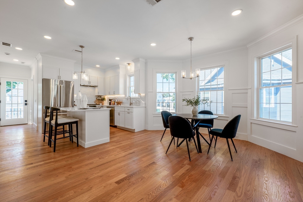 18 Sheridan Ave 18