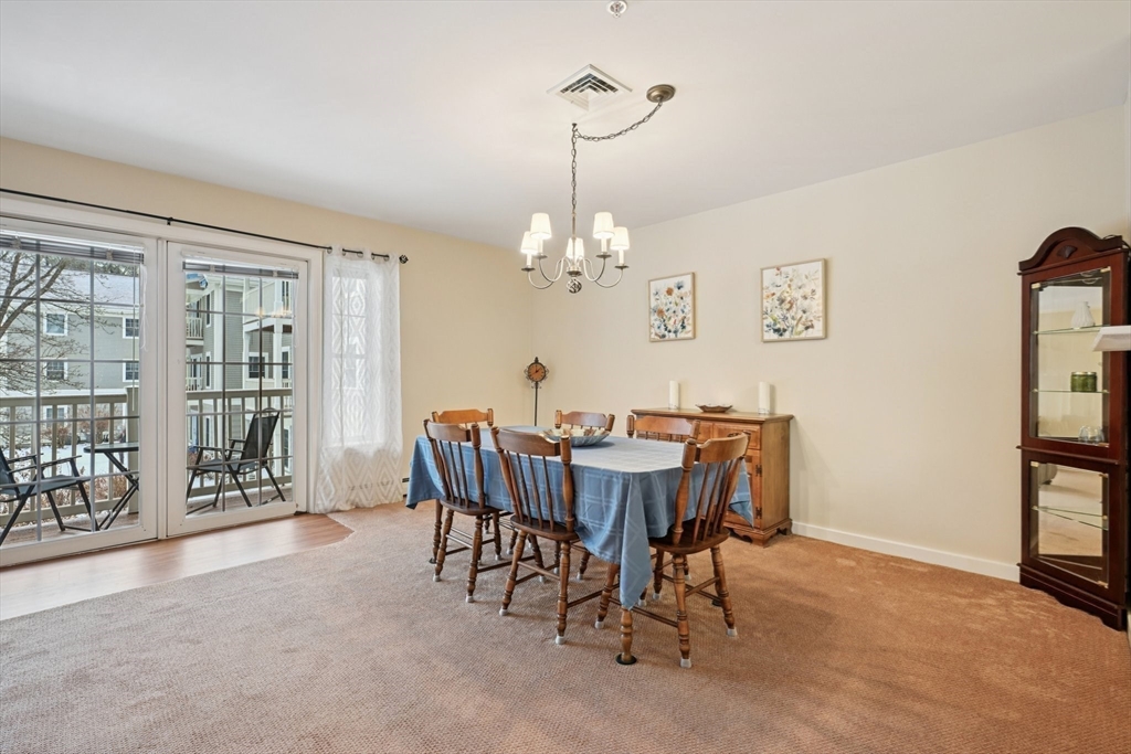 34 Meetinghouse Lane 208