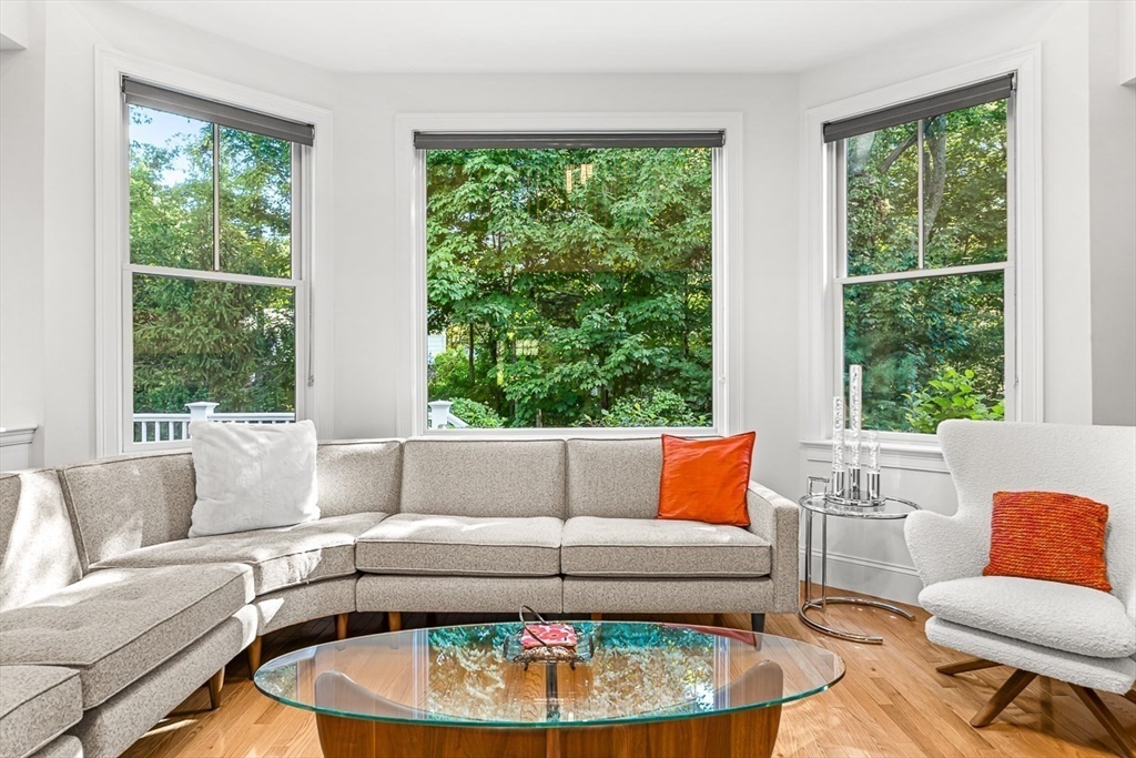 14 Woodmere Dr 14