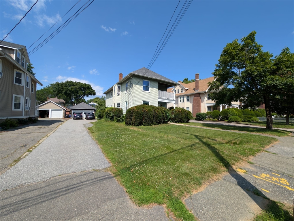 18 Pond Street