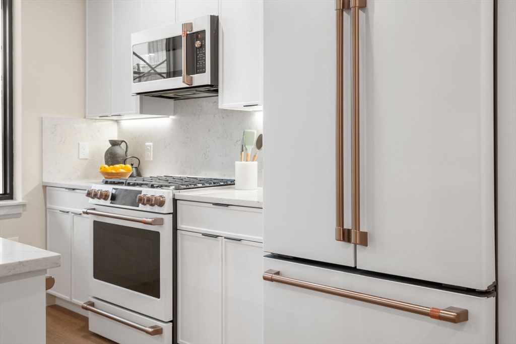 100 Lincoln Street U203
