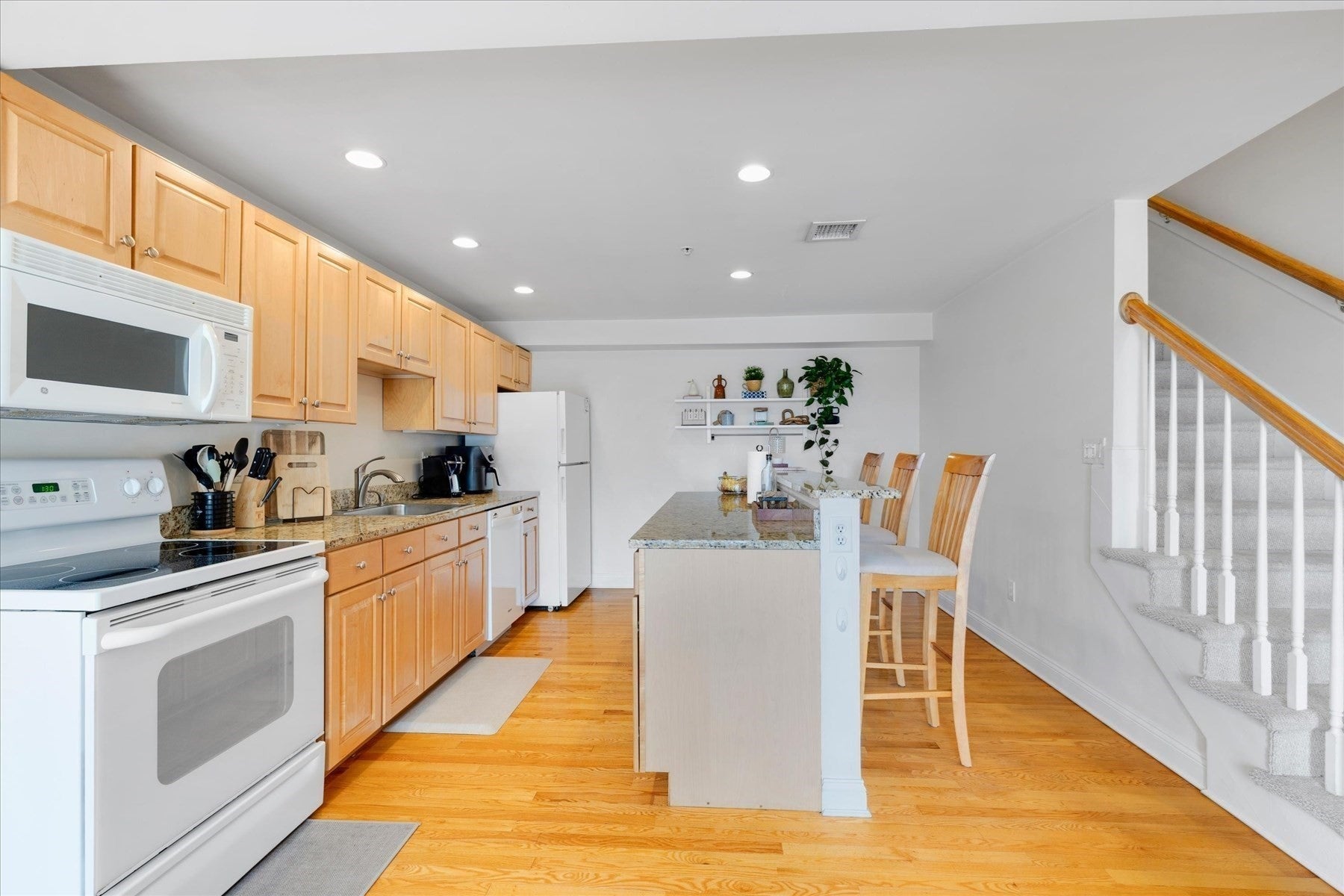 615 Main ST #7, Barnstable, MA Photo #6