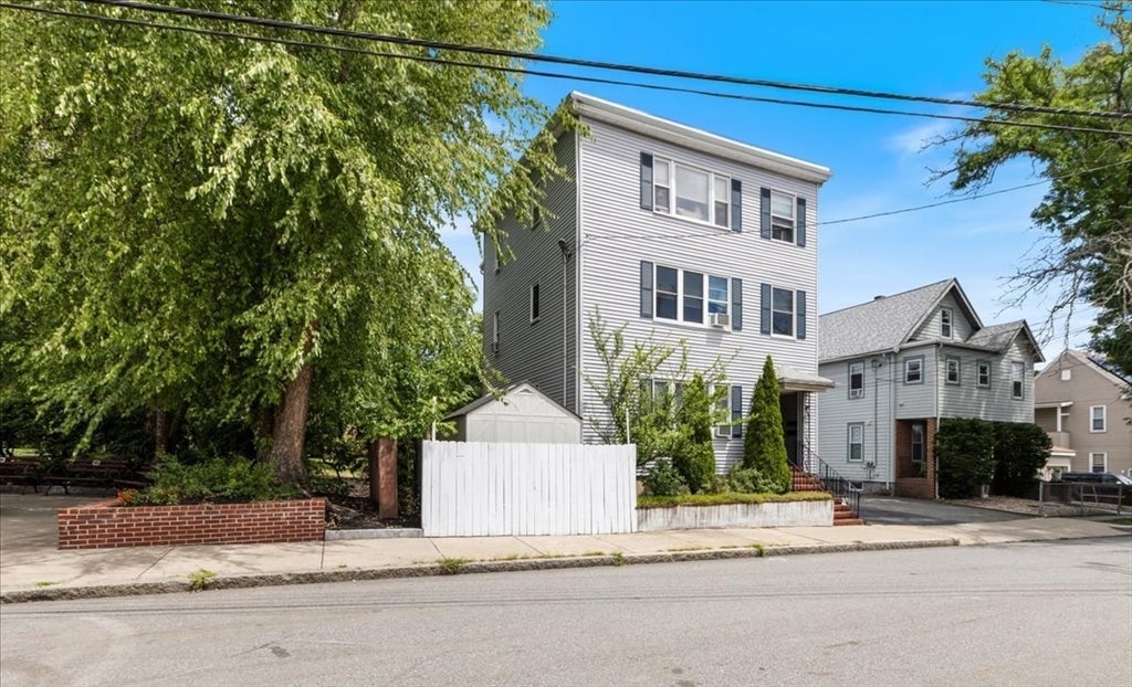 34 Henry St 34