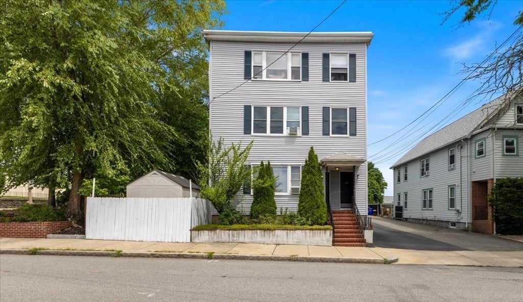 34 Henry St 34