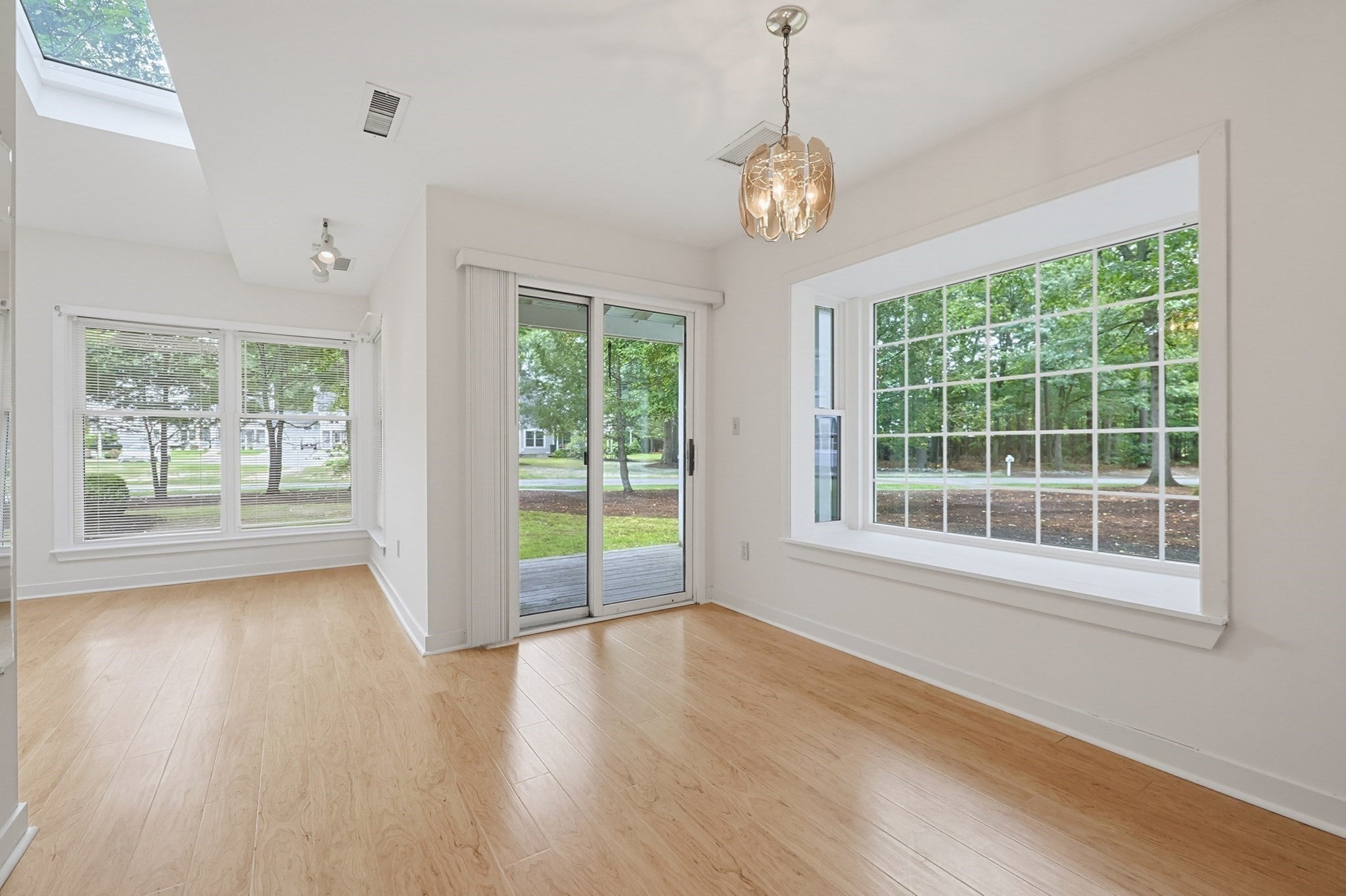 4 Oak Ct #4, Rockland, MA Photo #9