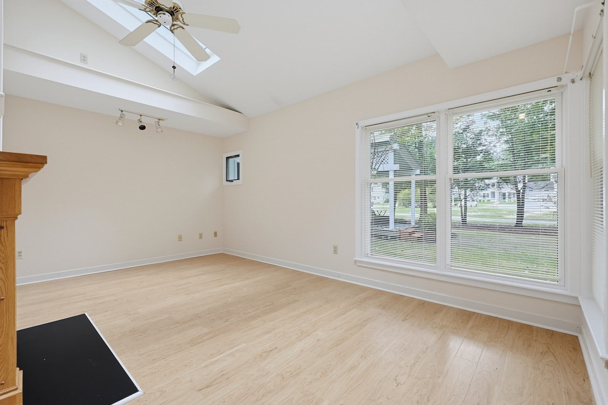 4 Oak Ct #4, Rockland, MA Photo #12