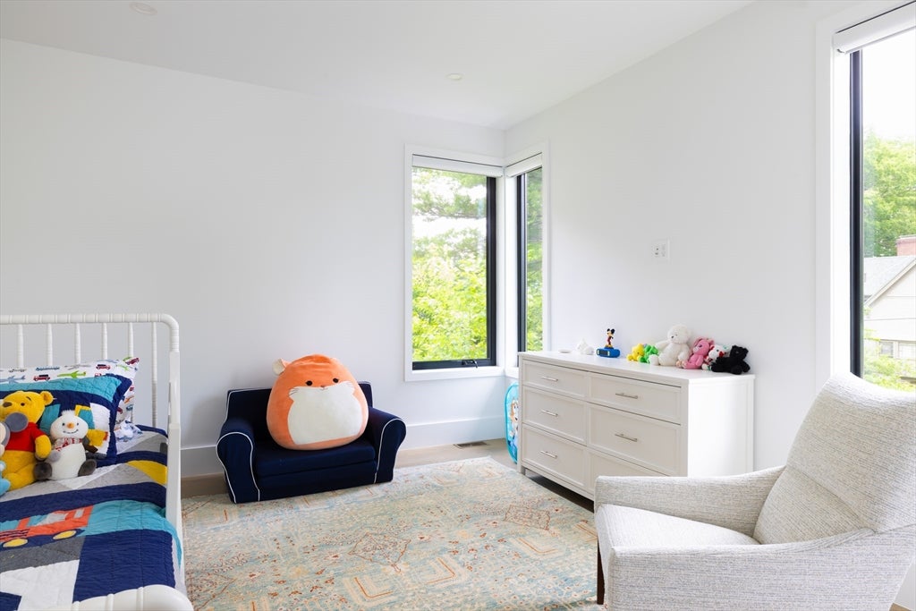 221 Gardner Rd, Brookline, MA Photo #15