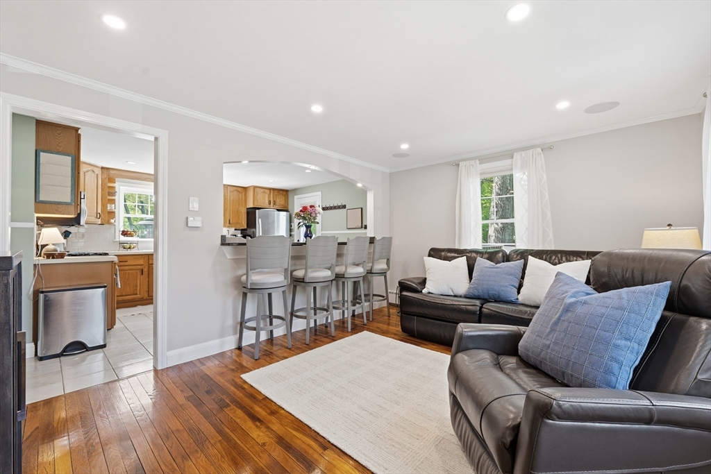 24 Pleasant St