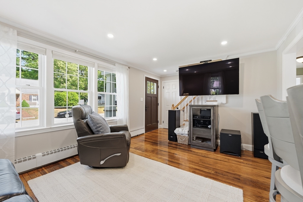 24 Pleasant St