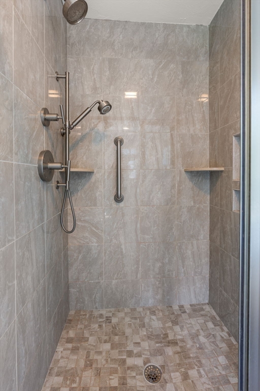 Millis, Massachusetts 02054, United States, 2 Bedrooms Bedrooms, ,3 BathroomsBathrooms,Residential,Pending,144276