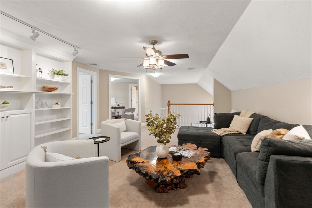 Millis, Massachusetts 02054, United States, 2 Bedrooms Bedrooms, ,3 BathroomsBathrooms,Residential,Pending,144276