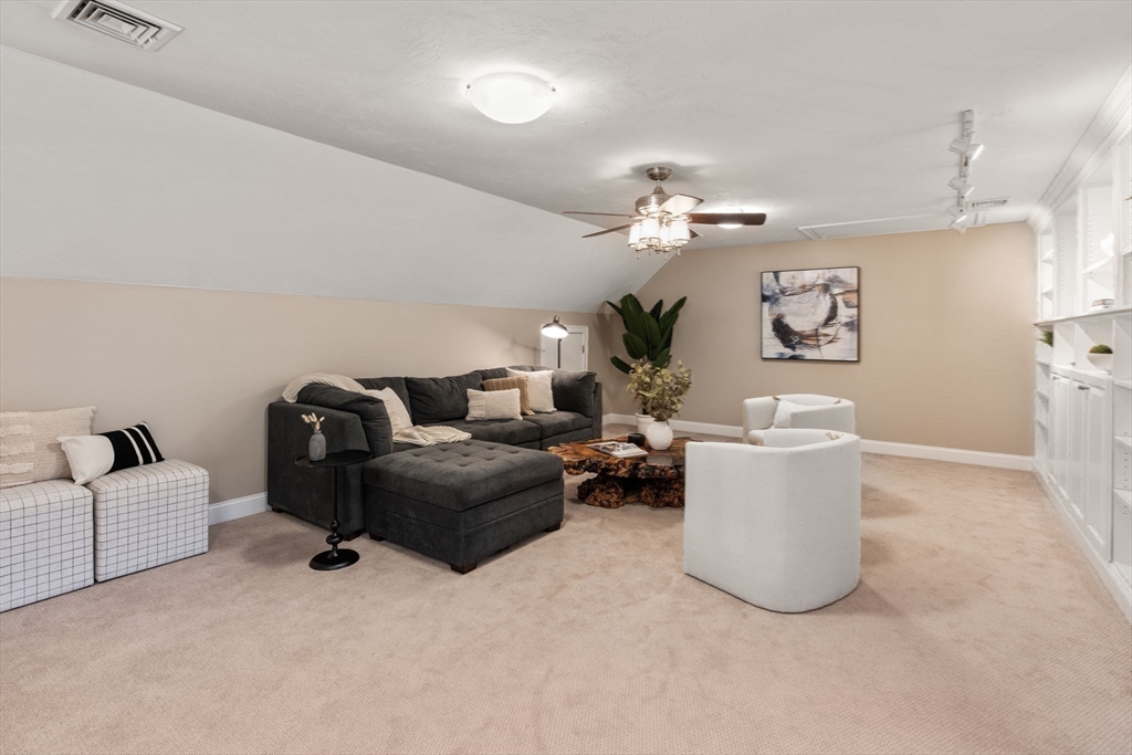 Millis, Massachusetts 02054, United States, 2 Bedrooms Bedrooms, ,3 BathroomsBathrooms,Residential,Pending,144276