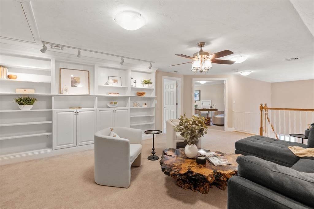 Millis, Massachusetts 02054, United States, 2 Bedrooms Bedrooms, ,3 BathroomsBathrooms,Residential,Pending,144276