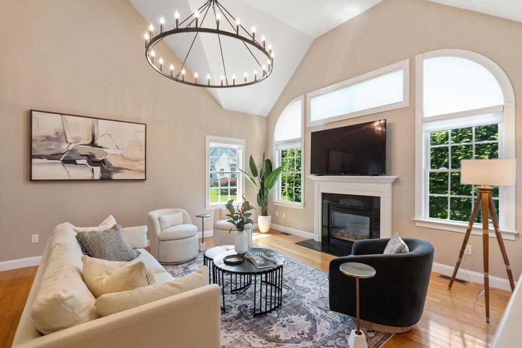 Millis, Massachusetts 02054, United States, 2 Bedrooms Bedrooms, ,3 BathroomsBathrooms,Residential,Pending,144276