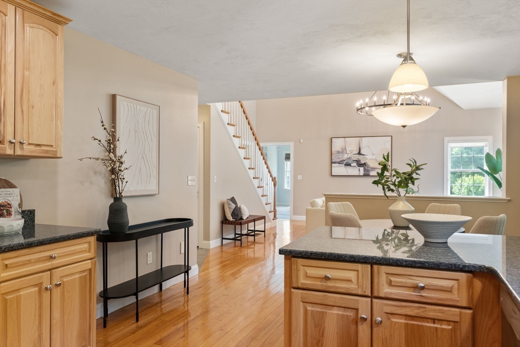 Millis, Massachusetts 02054, United States, 2 Bedrooms Bedrooms, ,3 BathroomsBathrooms,Residential,Pending,144276