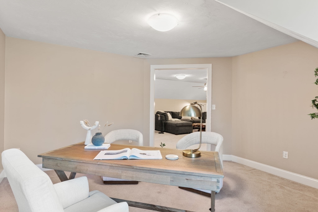 Millis, Massachusetts 02054, United States, 2 Bedrooms Bedrooms, ,3 BathroomsBathrooms,Residential,Pending,144276