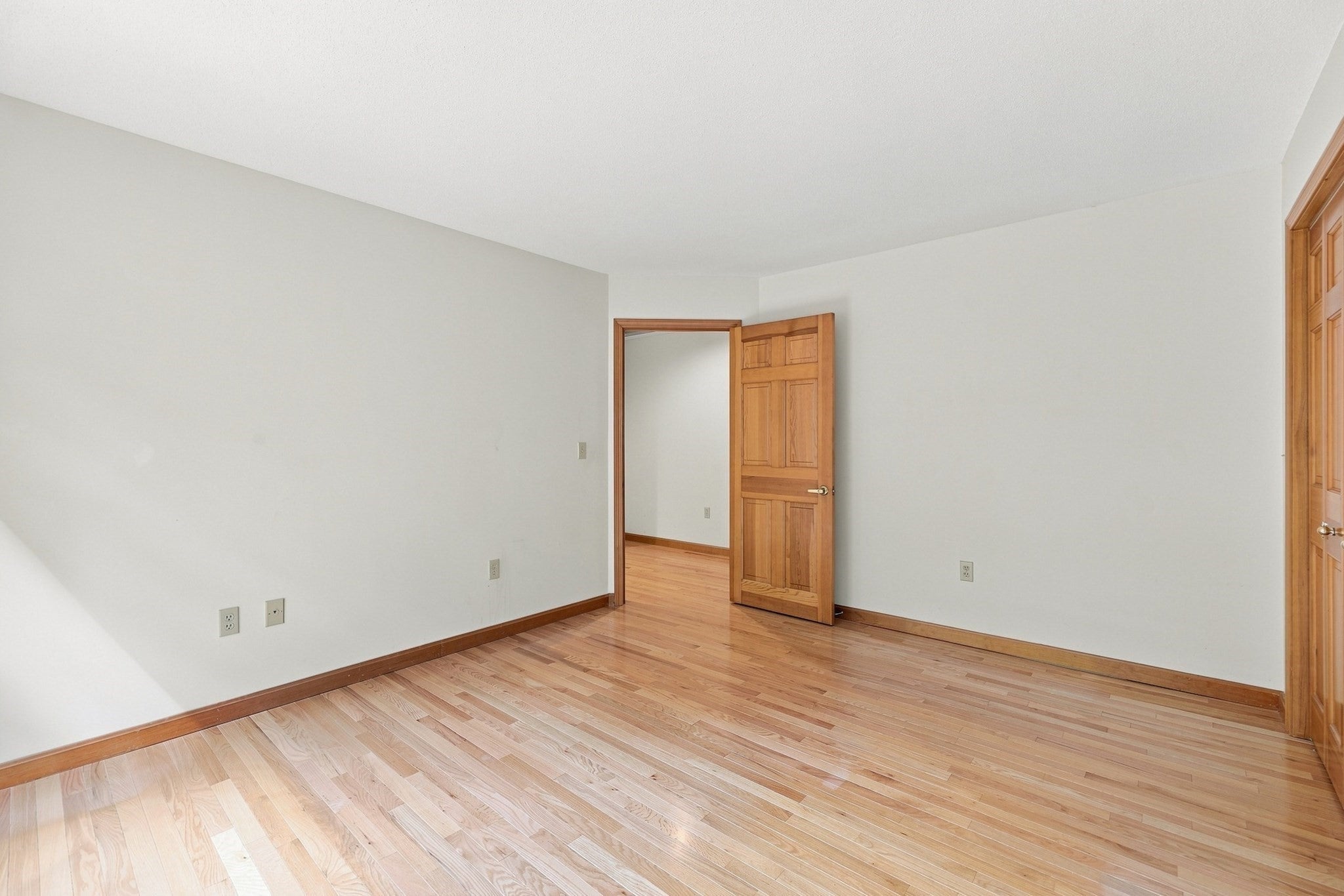 16 Birch Ln, Northampton, MA Photo #32