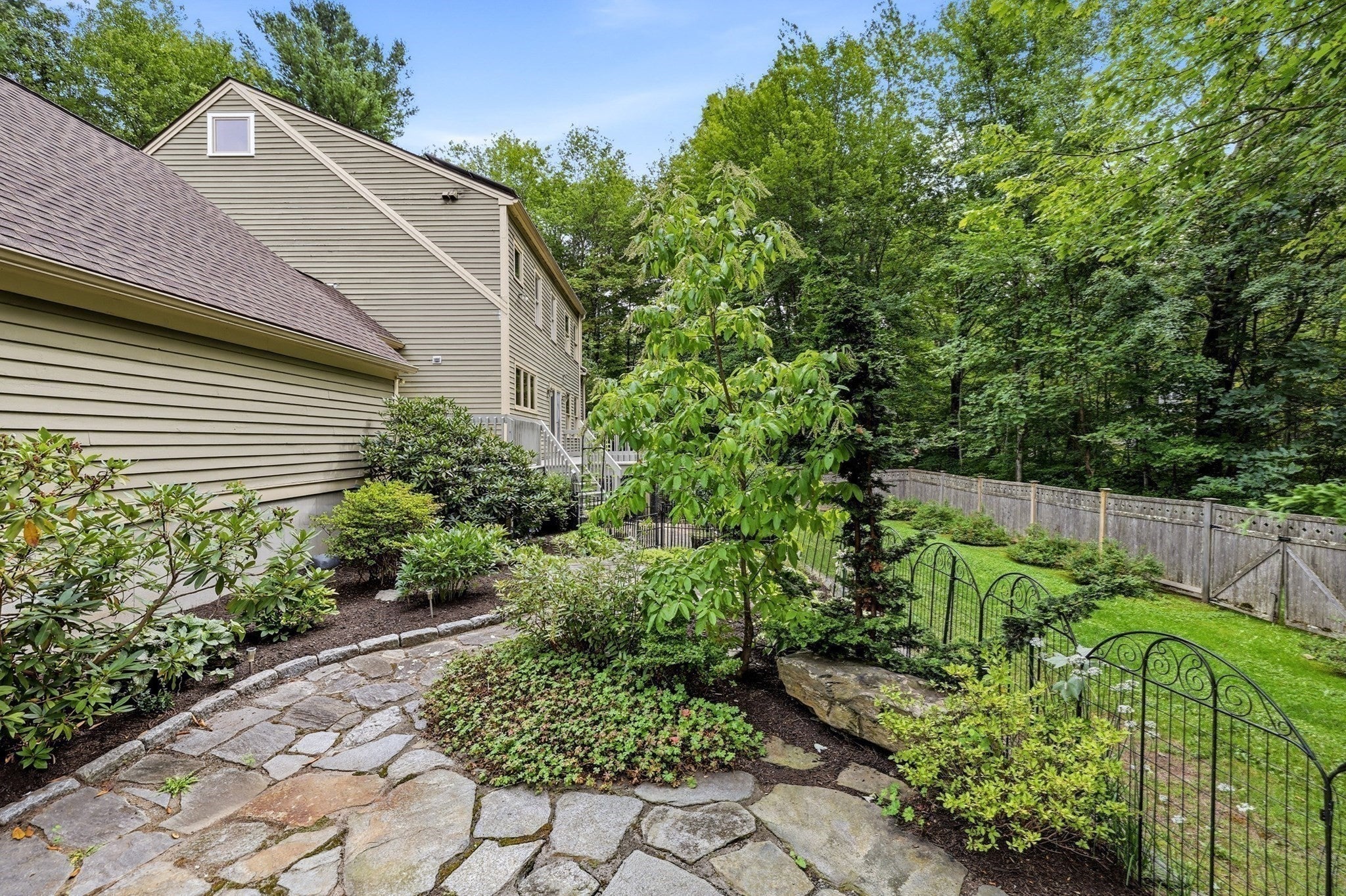 16 Birch Ln, Northampton, MA Photo #40