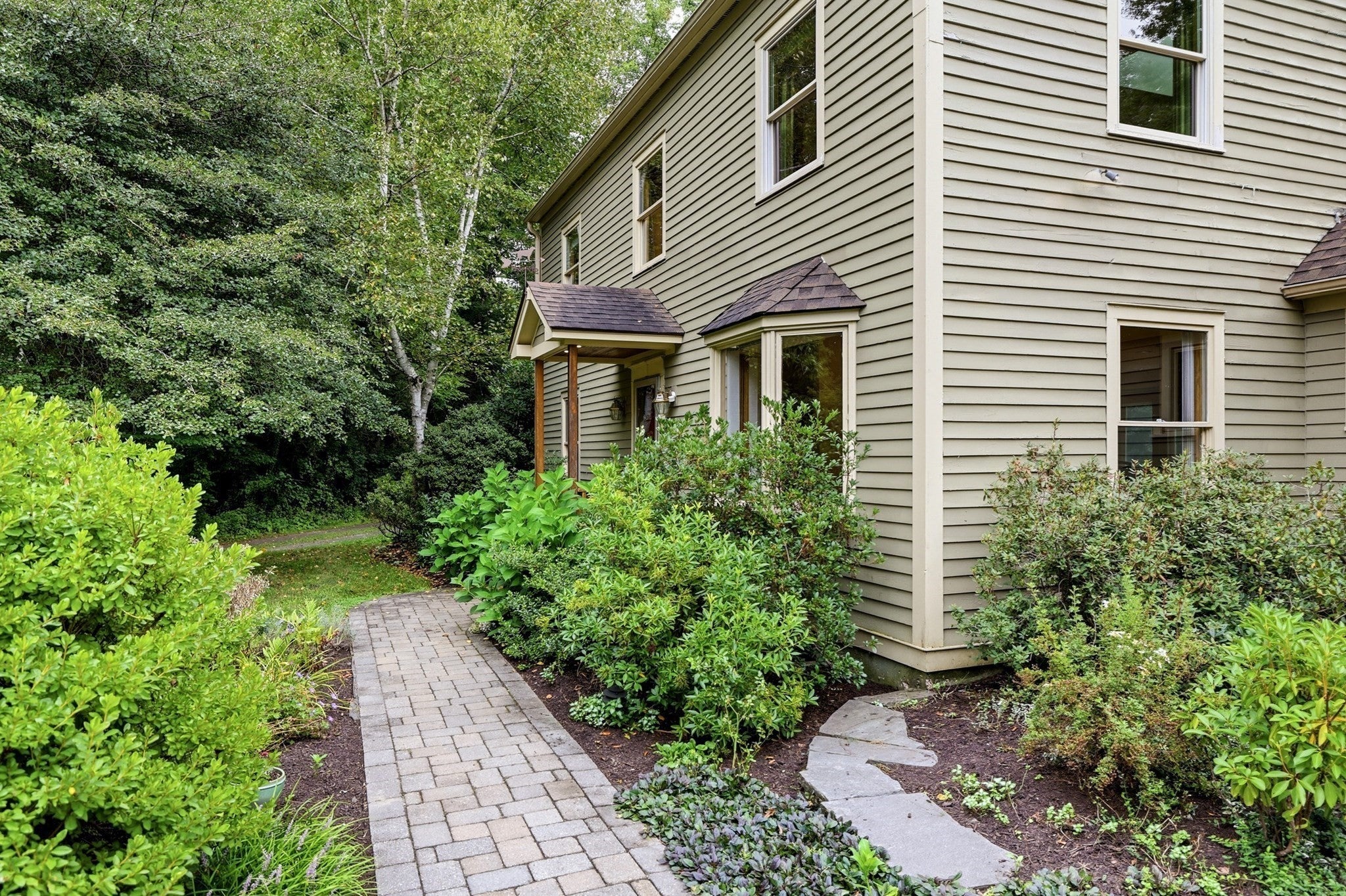 16 Birch Ln, Northampton, MA Photo #1