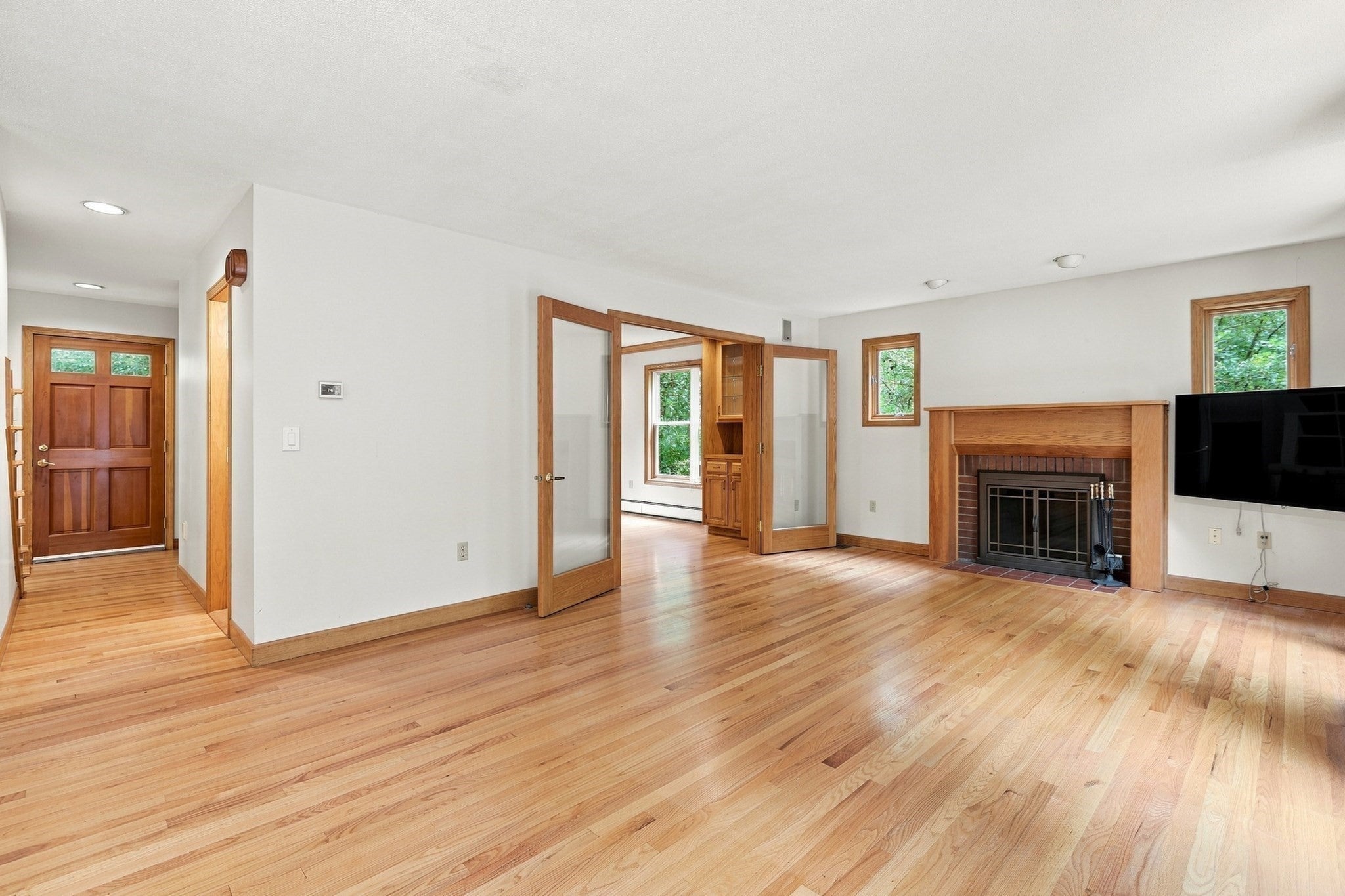 16 Birch Ln, Northampton, MA Photo #13