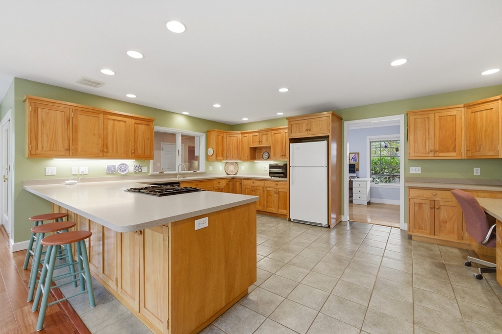 9 Woodcliffe Road, Lexington, MA Photo #8