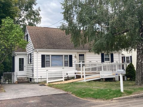 61 Seventh Ave Lowell MA 01854