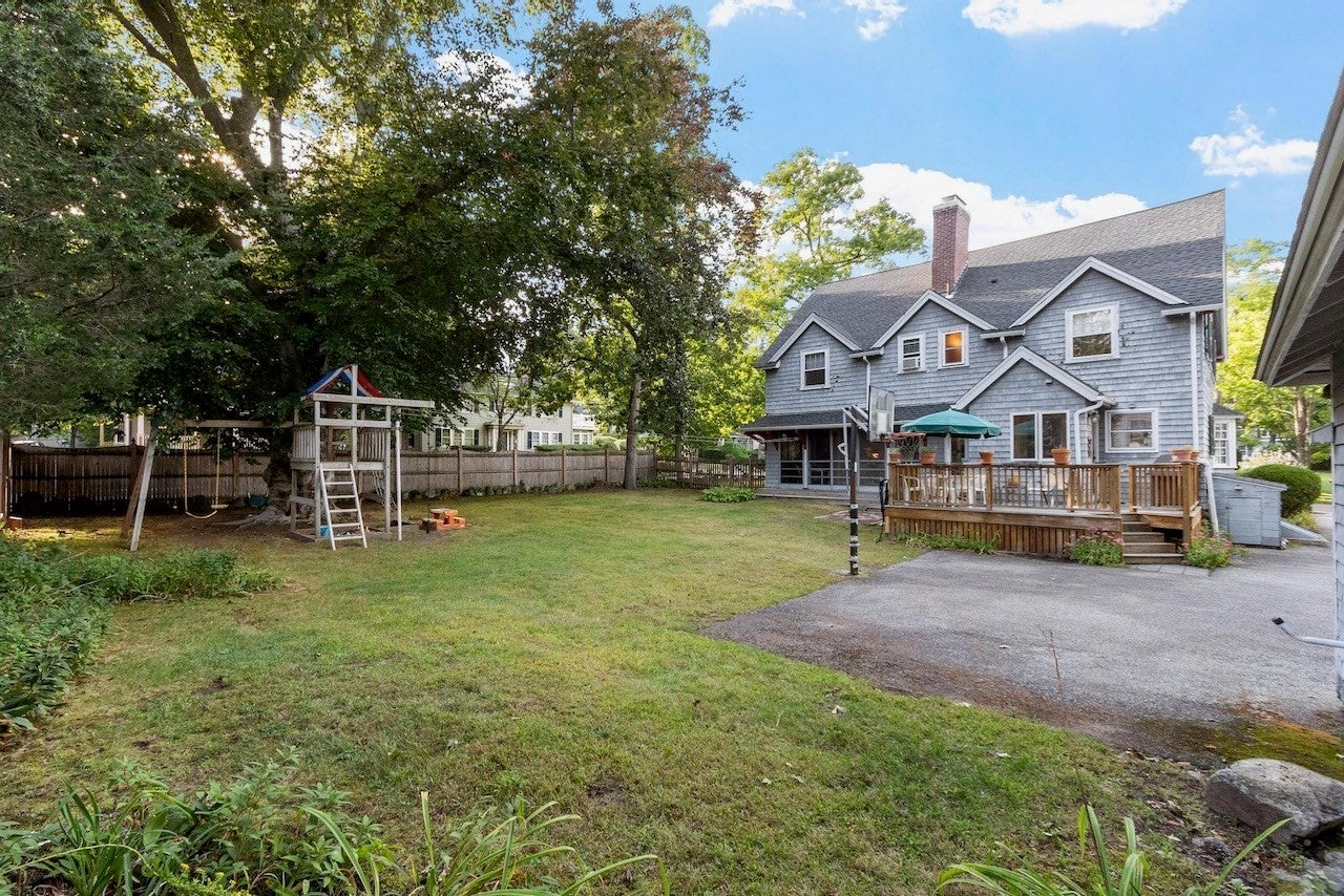 124 Prescott St, Reading, MA Photo #37