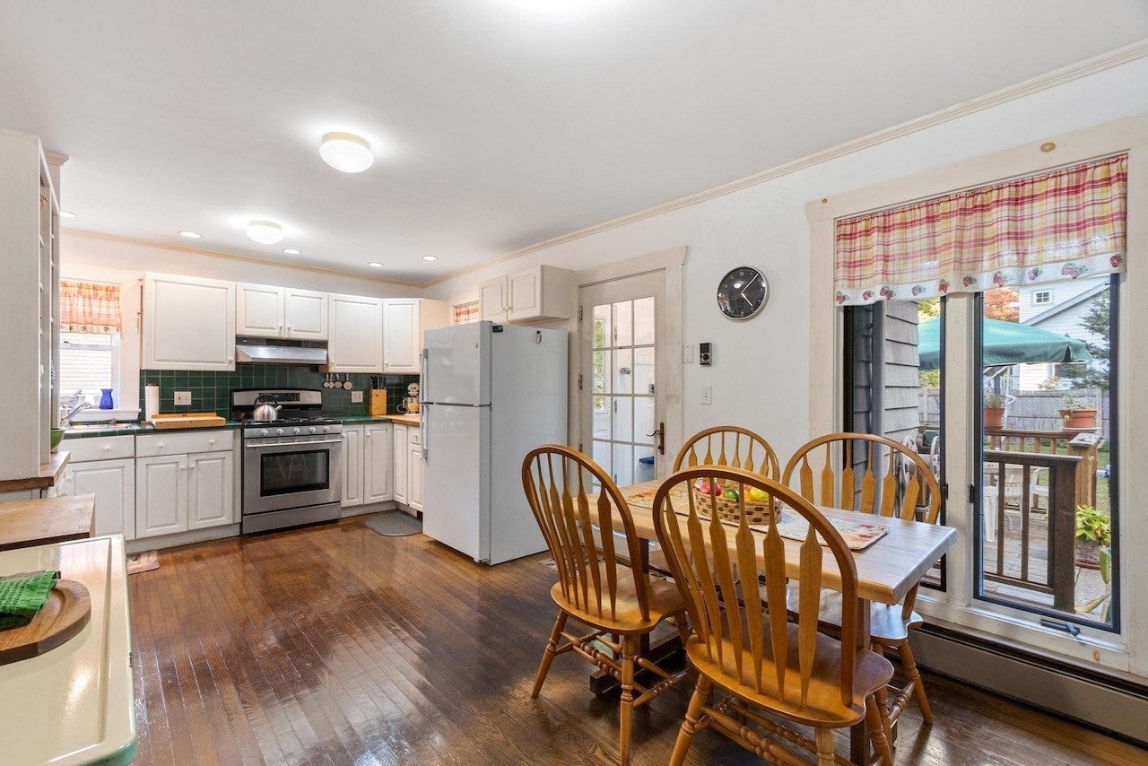 124 Prescott St, Reading, MA Photo #13