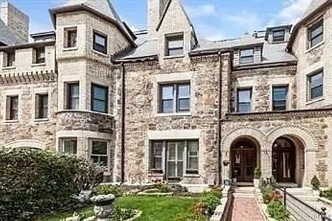15 Garrison Rd Brookline MA 02445