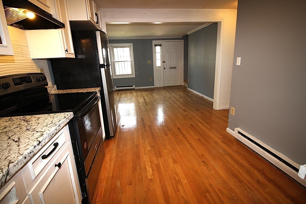 17 Fairland St 17