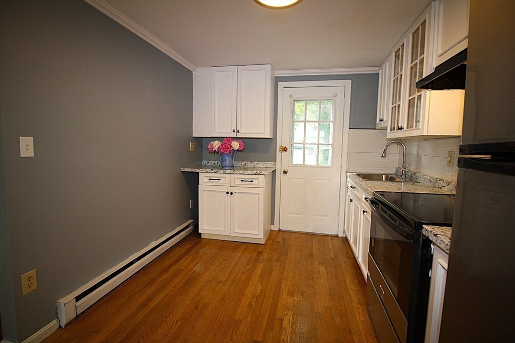 17 Fairland St 17