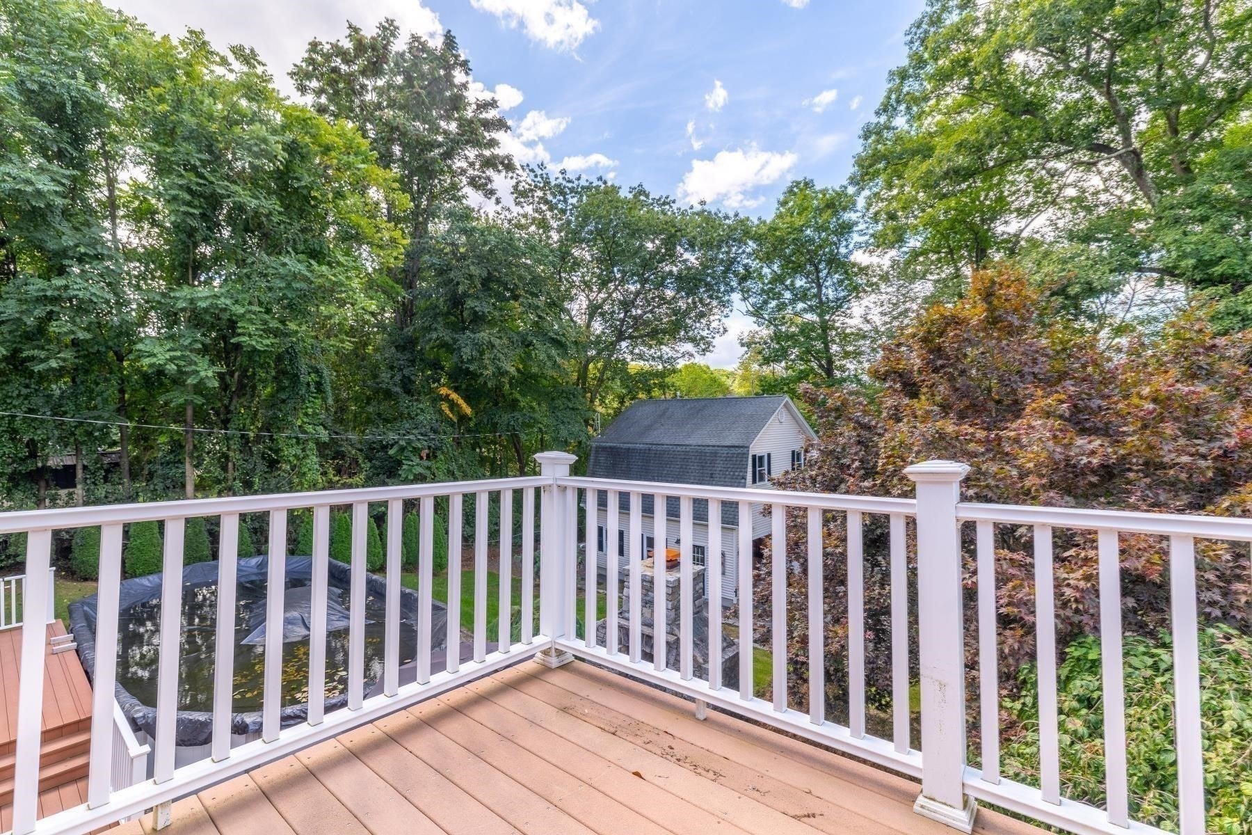 22 John F Kennedy Dr, Millbury, MA Photo #16