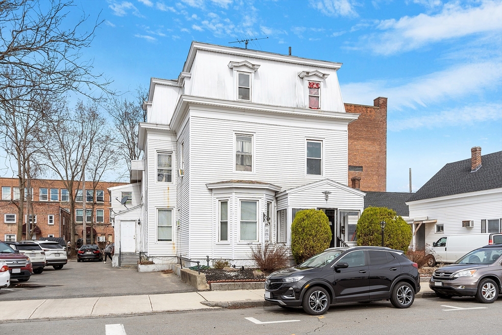 16 Depot Sq