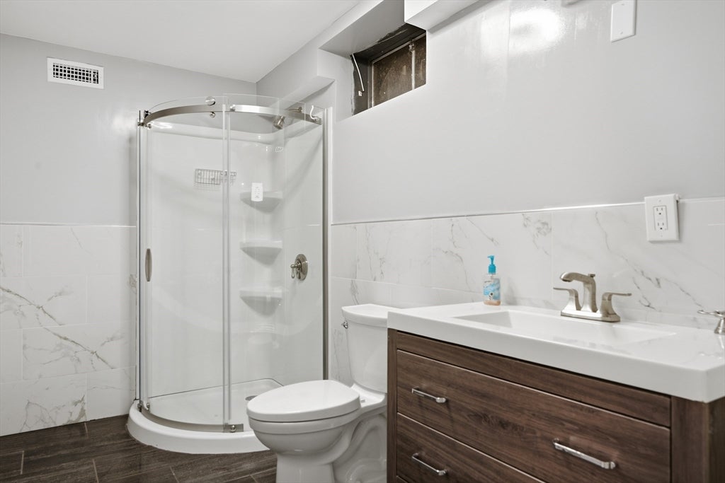 247 Hampstead St, Methuen, MA, 247 Hampstead St, Methuen, MA Photo #19