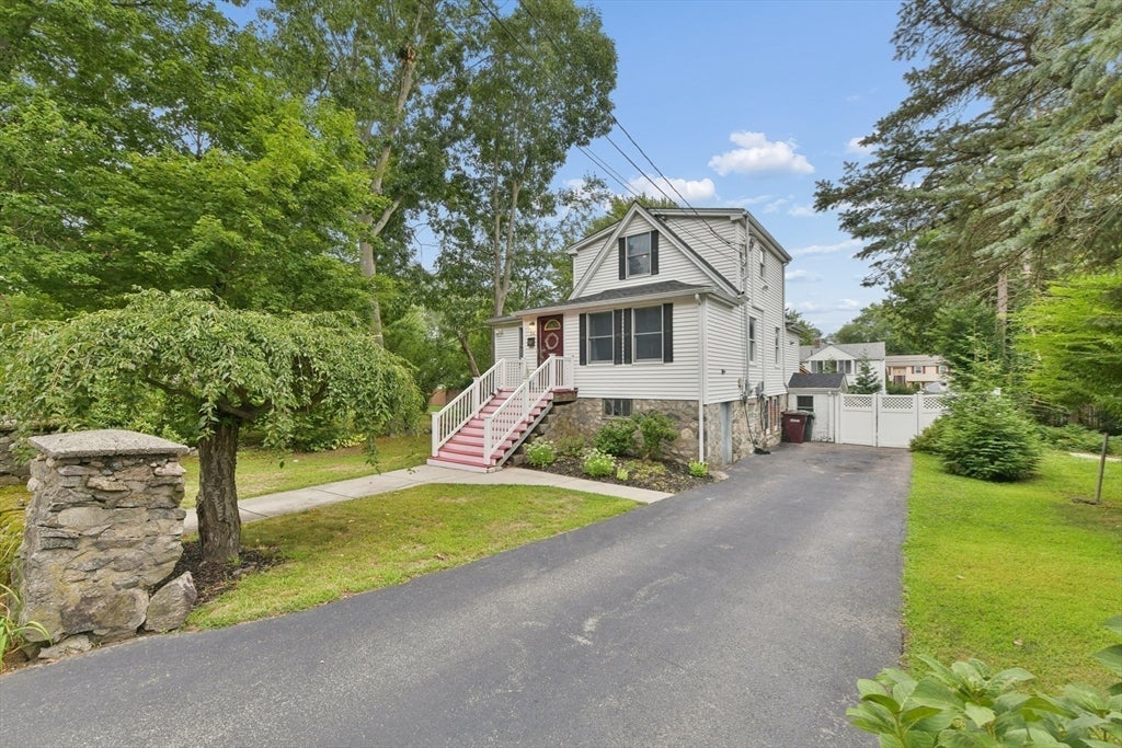 54 Gainsville Rd, Dedham, MA Photo #37