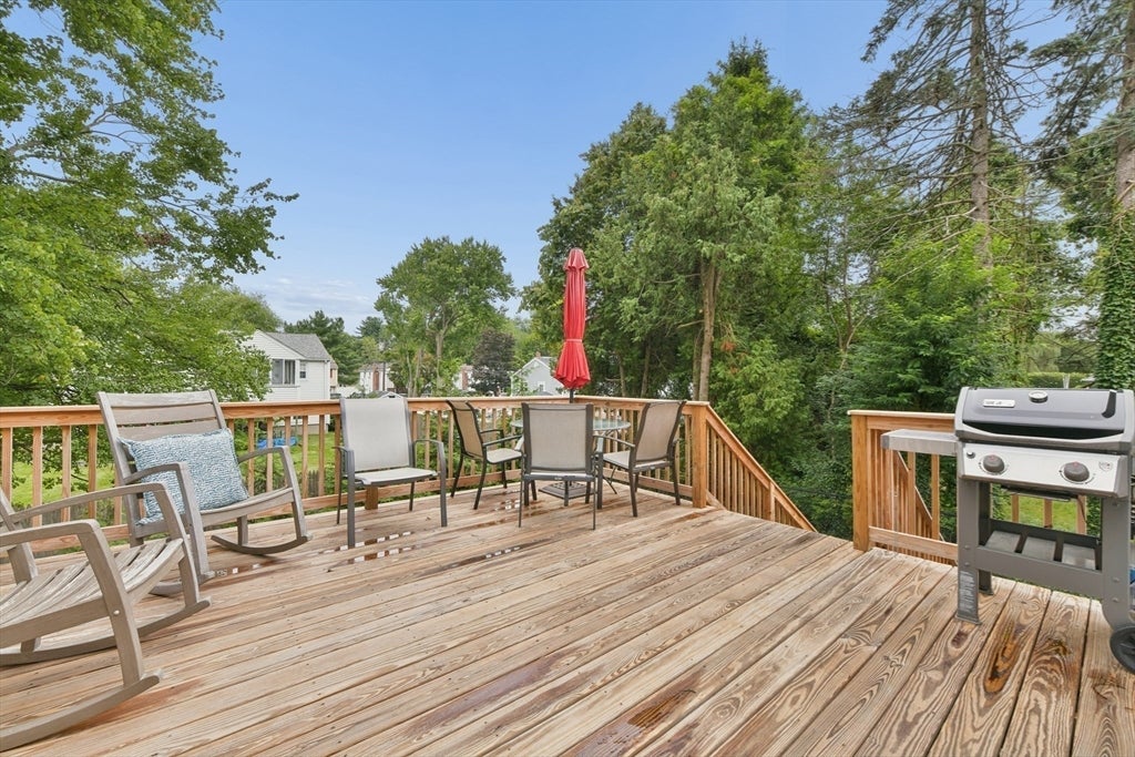 54 Gainsville Rd, Dedham, MA Photo #33