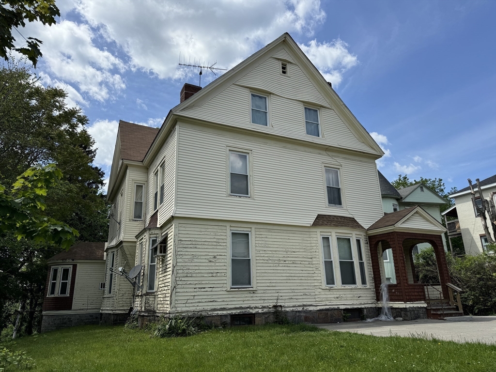120 Lincoln St
