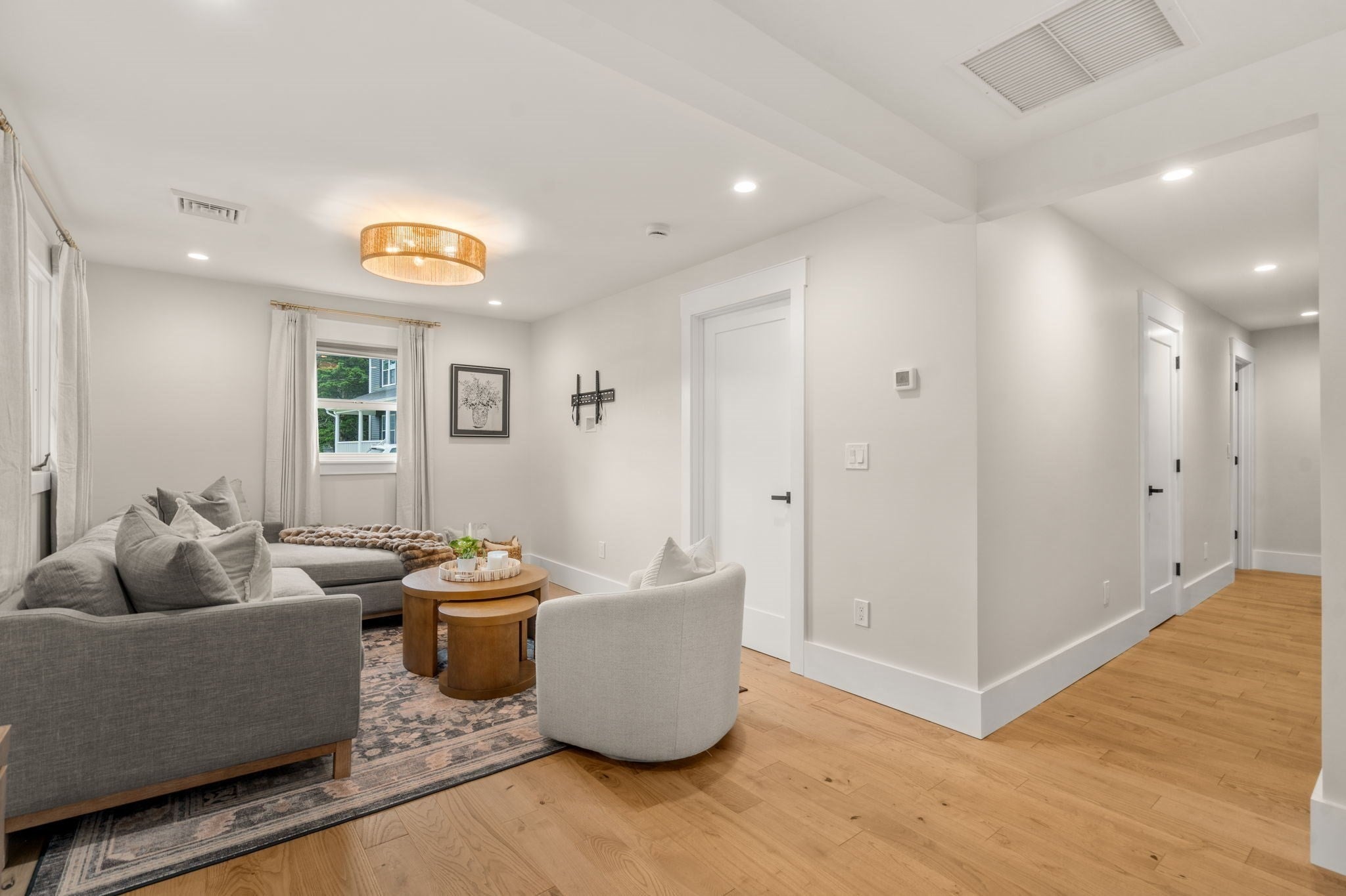 52 Calef Ave
